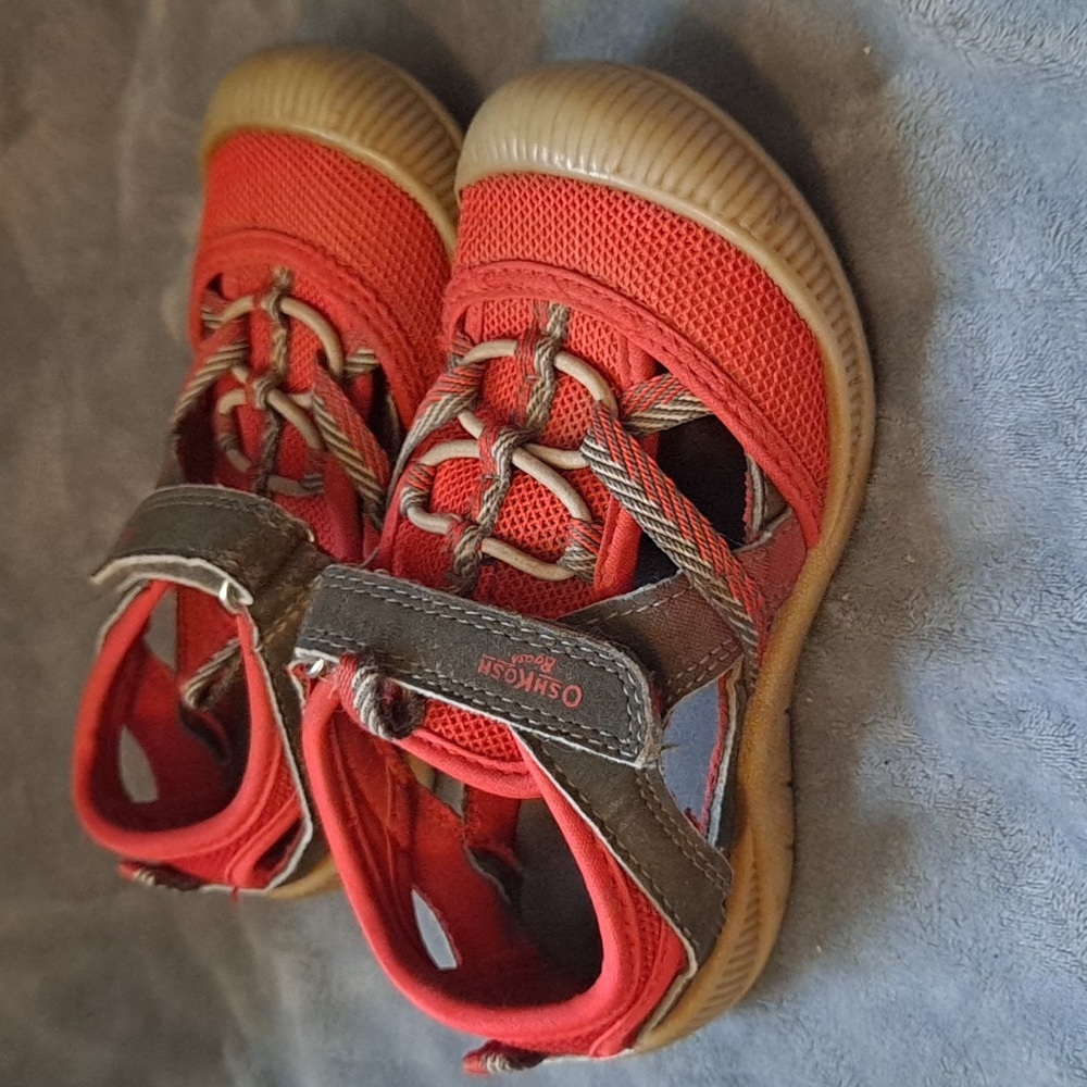 Oshkosh toddler sandals
